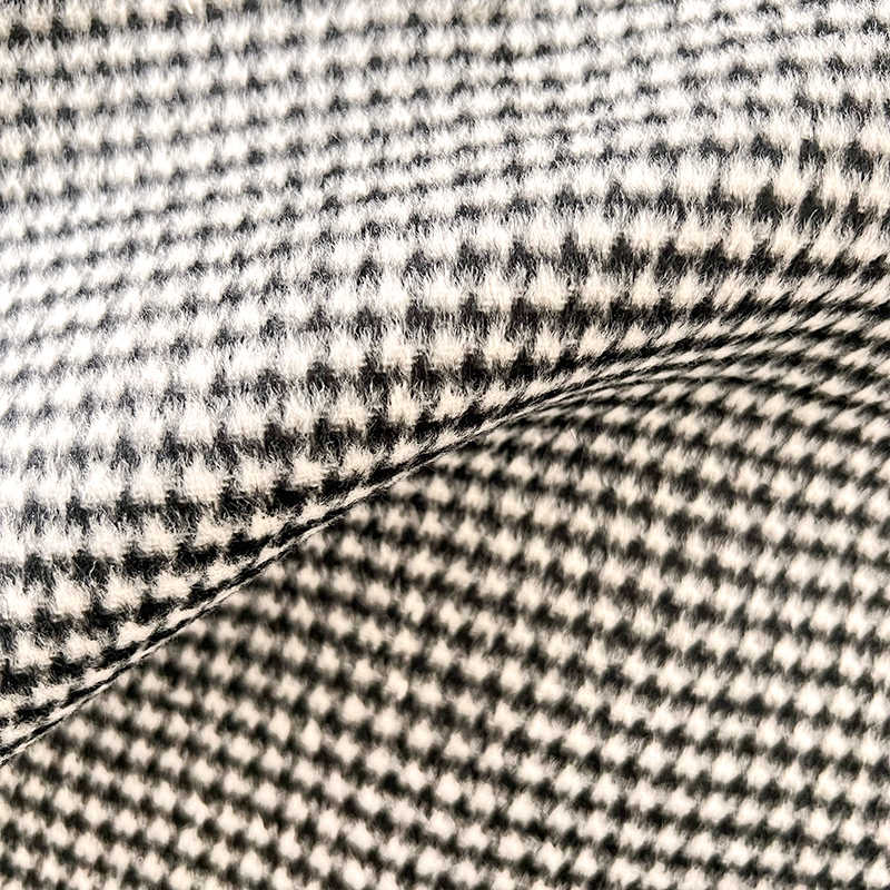 Double-faced woolen goods fabric